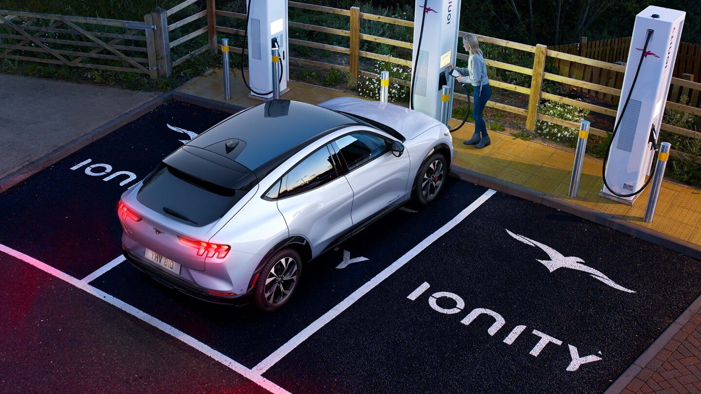 Teljesen elektromos személyautók és áruszállítók | Ford HU Teljesen elektromos személyautók és áruszállítók | Ford HU