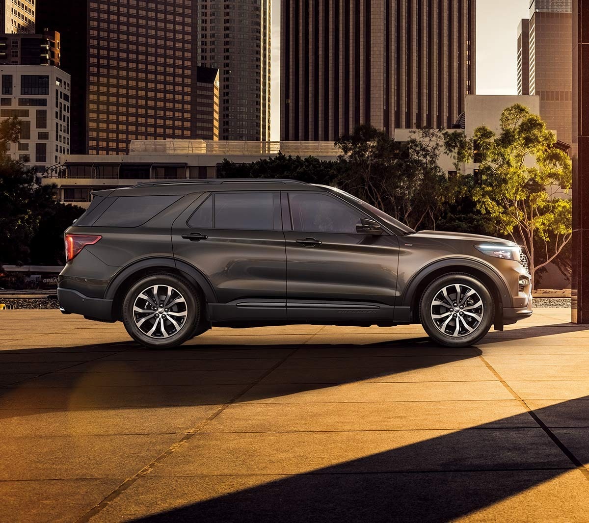 Ford Explorer parked in sun drenched city