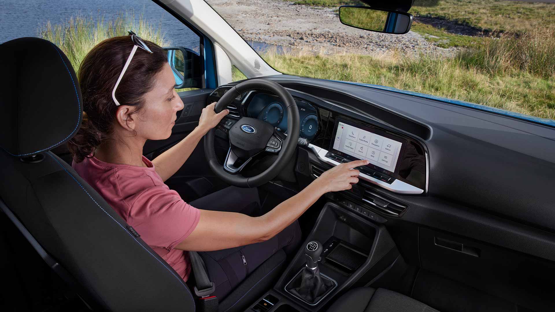Ford Tourneo Connect digitális felülete közelről