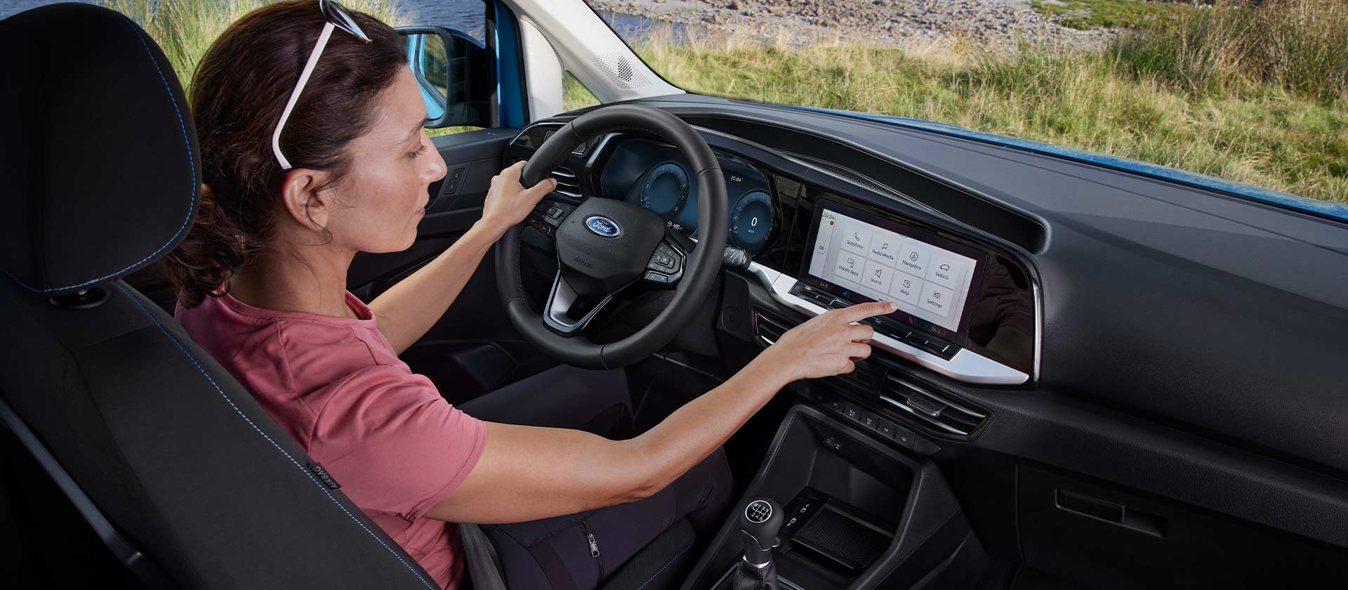 Ford Tourneo Connect digitális felülete közelről