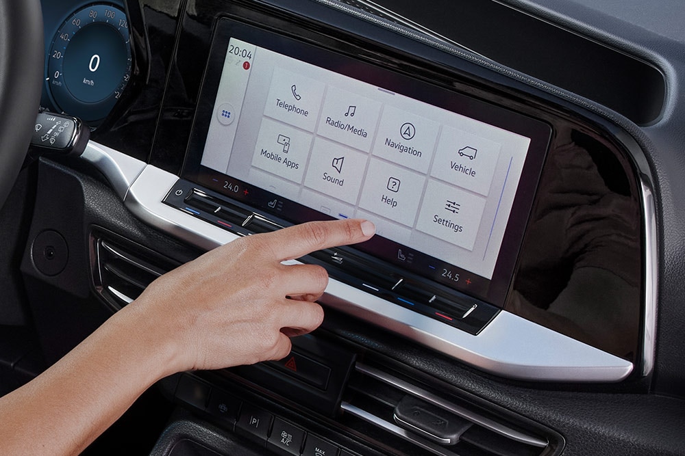 Ford Tourneo Connect belső érintőképernyője közelről