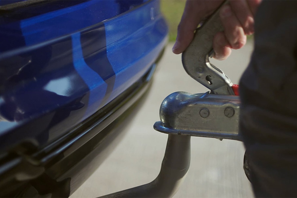 Ford Tourneo Connect levehető vonóhorog részletei
