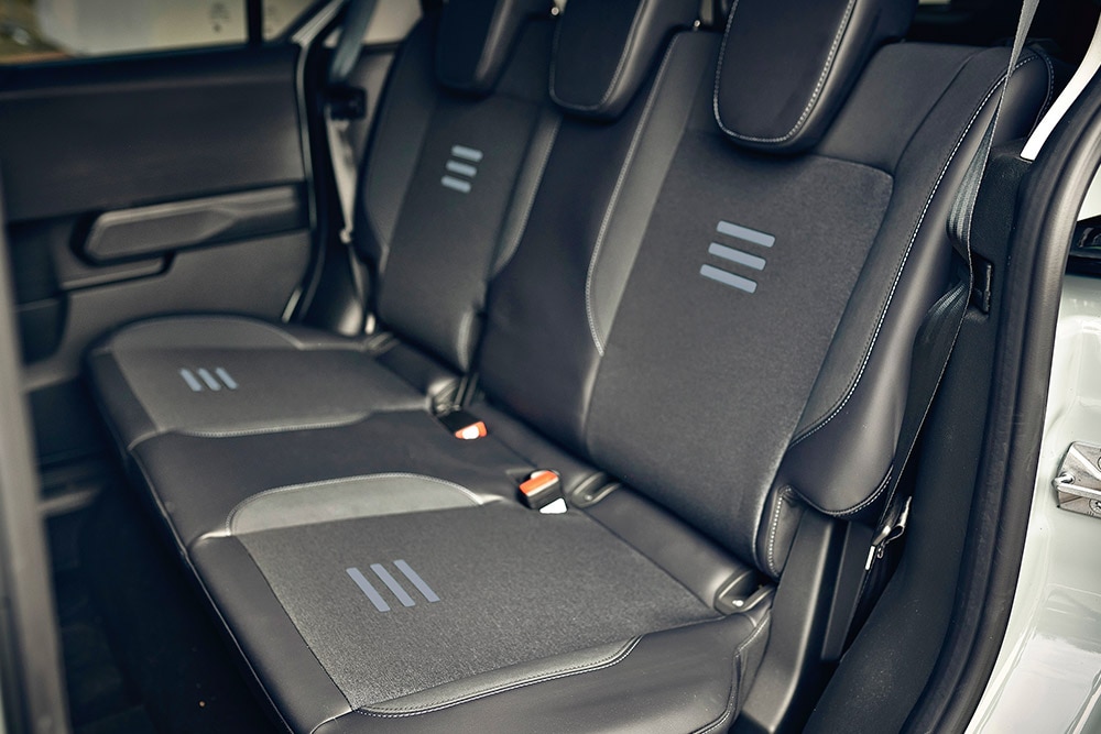 Ford E-Tourneo Courier Active hátsó ülései
