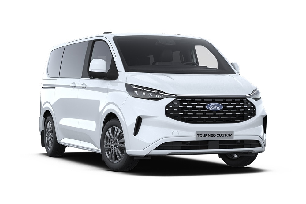 Egy fehér Ford Tourneo Custom Titanium bal első nézetből.