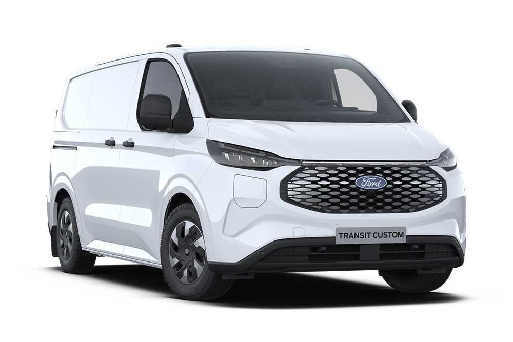 Egy fehér Ford E-Transit Custom elektromos áruszállító, elölnézetből.