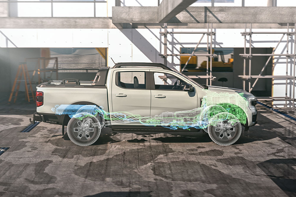 Timelapse videó egy építkezésen lévő Ranger PHEV-ről, amely bemutatja a hibrid vezetéstechnológiát.