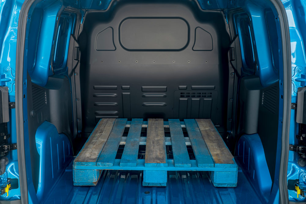 Ford E-Transit Courier hátsó rakodótere