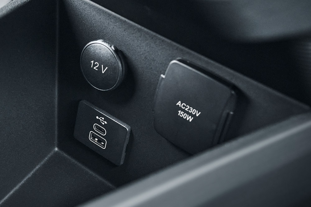 Ford E-Tourneo Courier USB csatlakozója